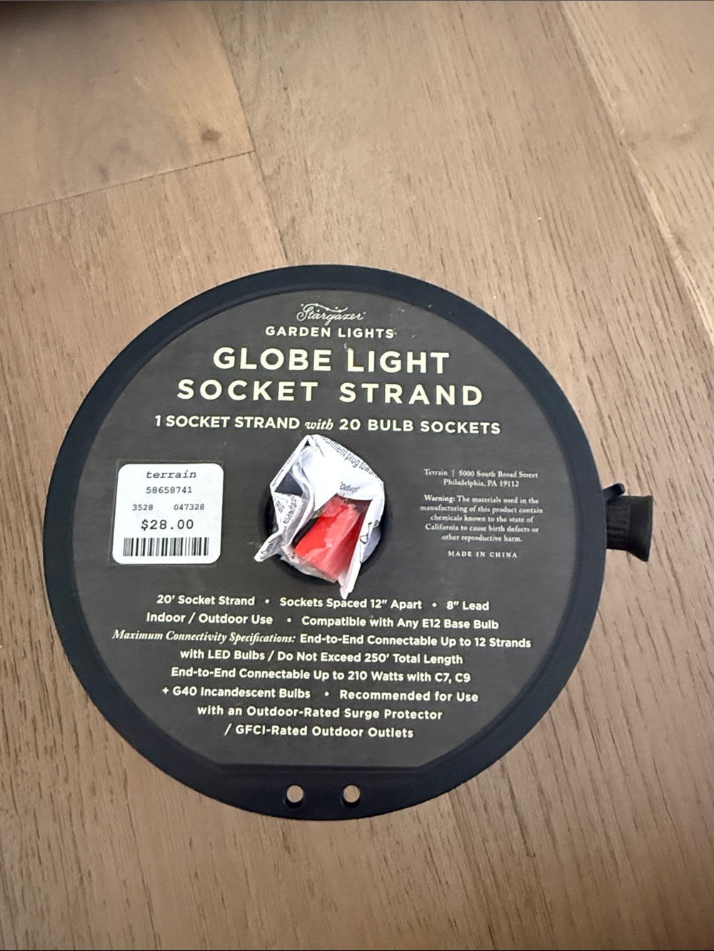 Globe Light Socket Strand - Black